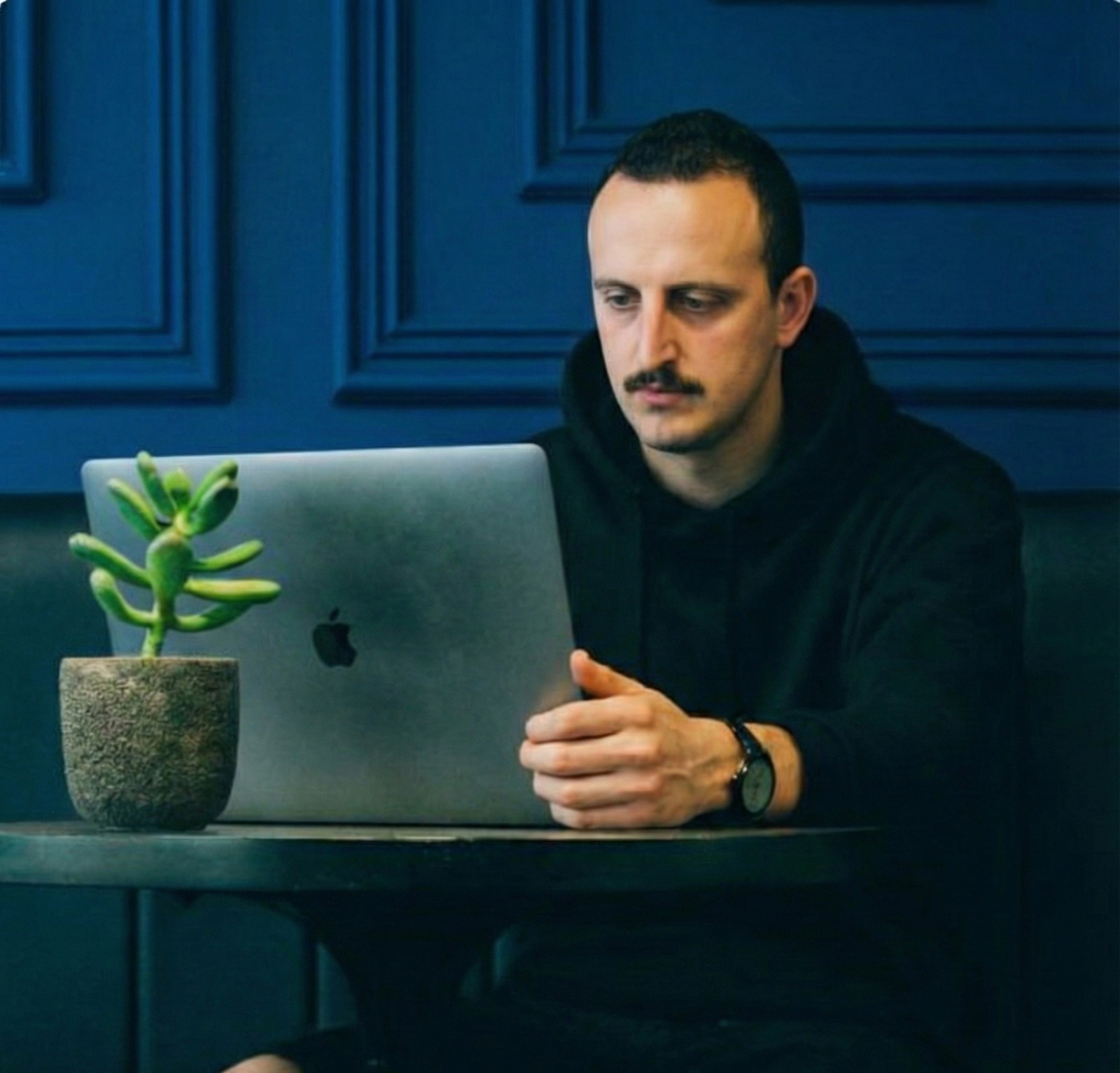 b308d801-9489-48b5-ae19-1a4d16f1c27f